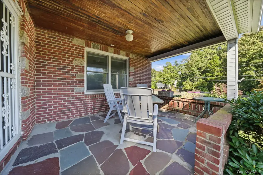 5 Ivy Hill Court, Huntington, NY 11743 - #3