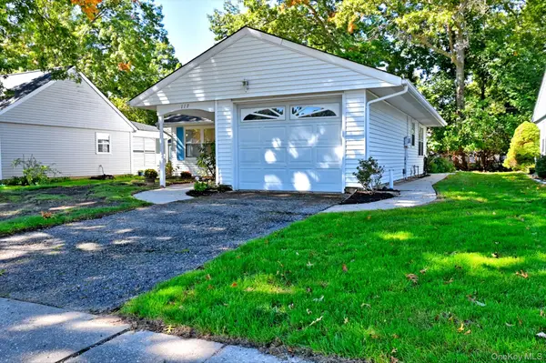 177 Canterbury Drive, Ridge, NY 11961