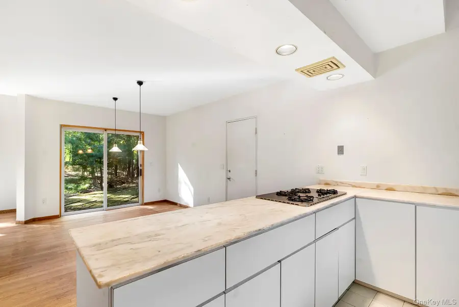 2 Boulder Lane, East Hampton, NY 11937 - #2