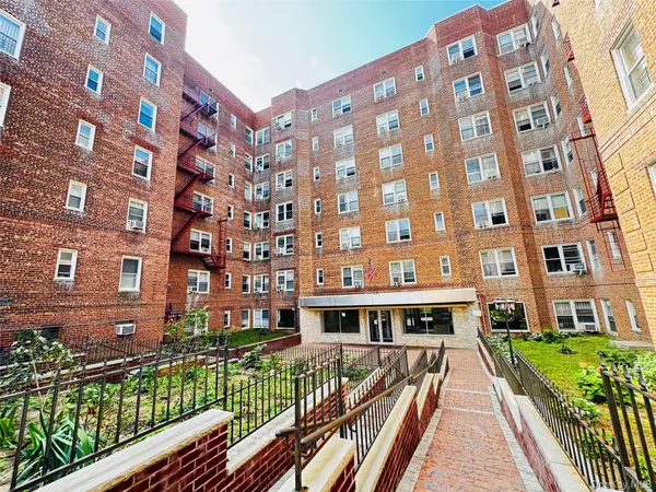 6360 102nd Street #F20, Rego Park, NY 11374