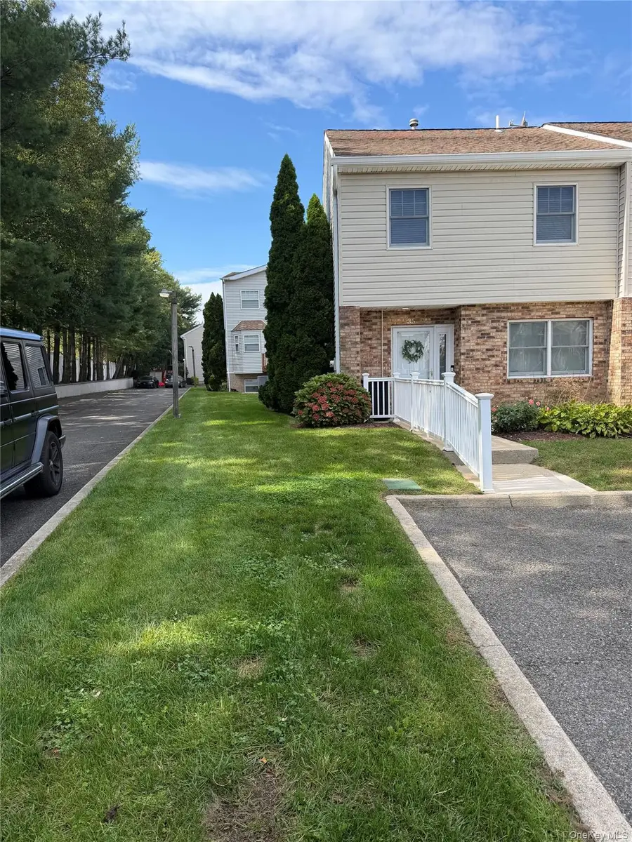 1601 Johnson Avenue #35, Elmont, NY 11003 - #2