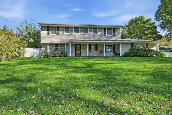 42 Marie Drive, Huntington, NY 11743