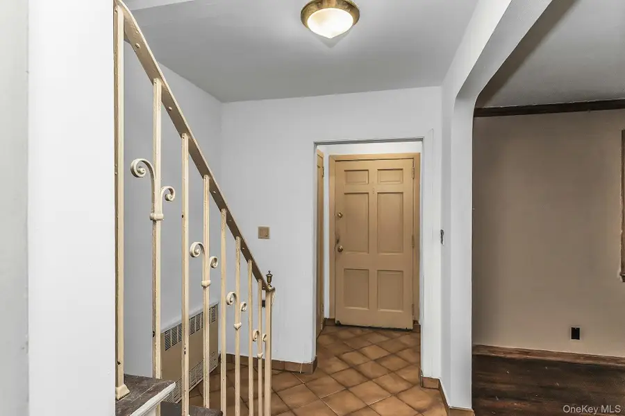915 Glenwood Road, West Hempstead, NY 11552 - #3