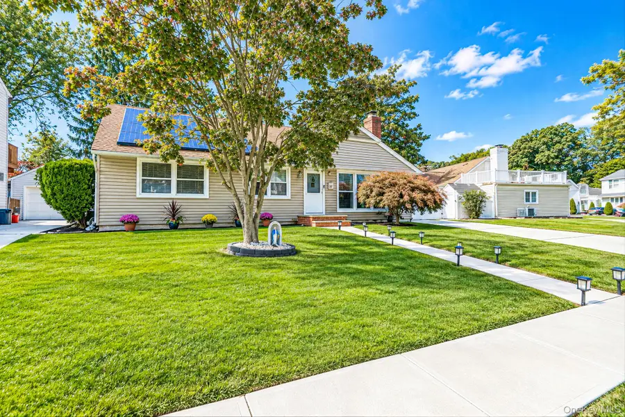 31 Lynwood Drive, Valley Stream, NY 11580 - #2