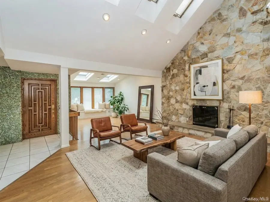 24 Downing Avenue, Sea Cliff, NY 11579 - #2