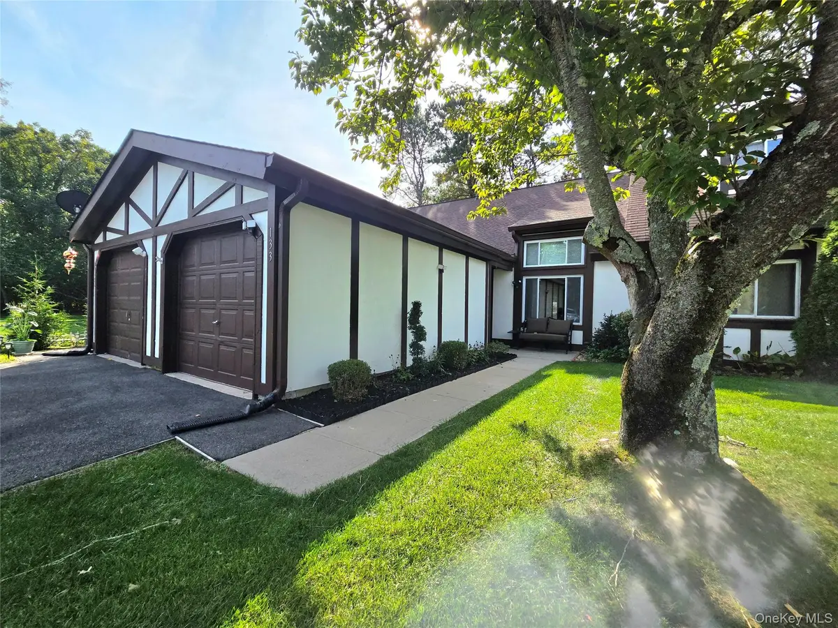133 Fieldstone Court, Middle Island, NY 11953 - #1