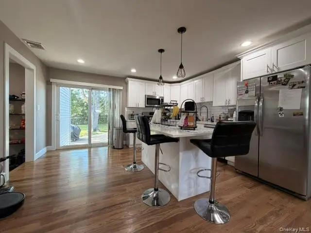 8 Mayflower Court, Brentwood, NY 11717 - #3