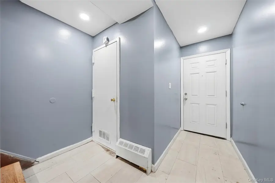1012 E 233rd, Bronx, NY 10466 - #3