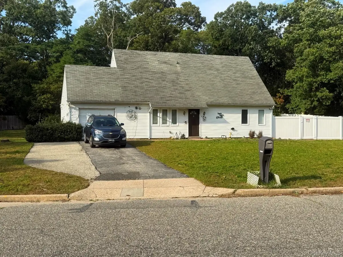 79 Hawkins Path, Coram, NY 11727 - #1