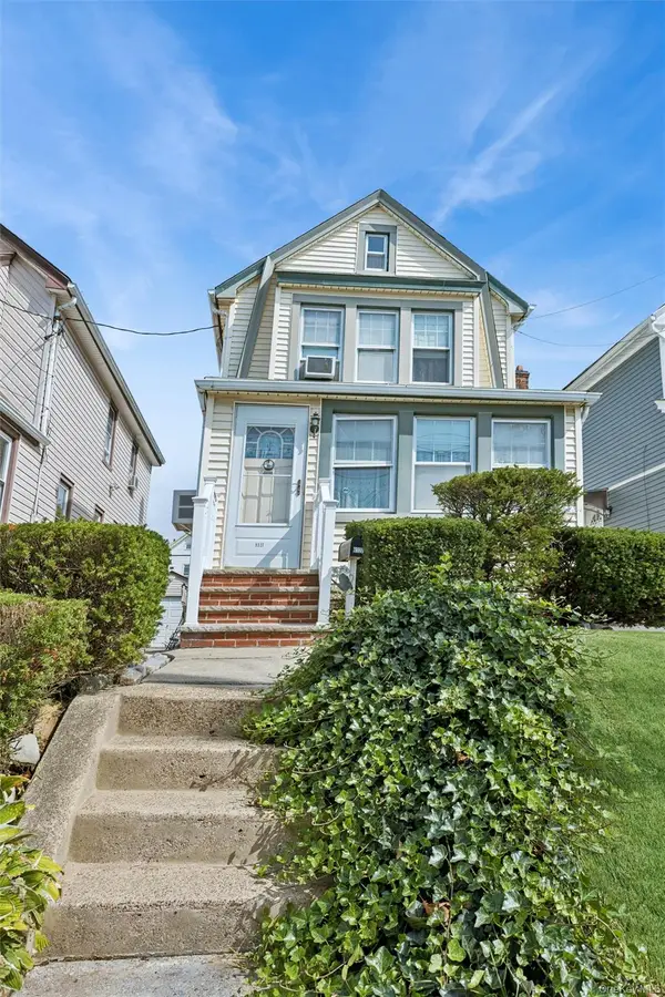 93-27 207th Street, Queens Village, NY 11428
