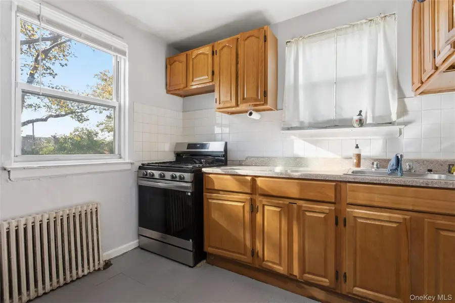 255-43 75th Avenue #2, Glen Oaks, NY 11004 - #3