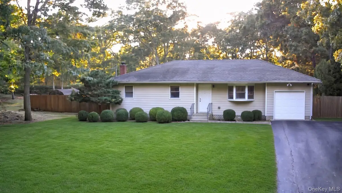 531 Brookhaven Avenue, Flanders, NY 11901 - #1