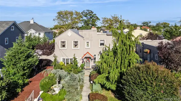 315 Wynsum Avenue, Merrick, NY 11566
