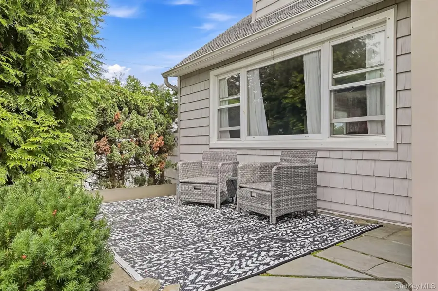208 Island Parkway W, Island Park, NY 11558 - #3