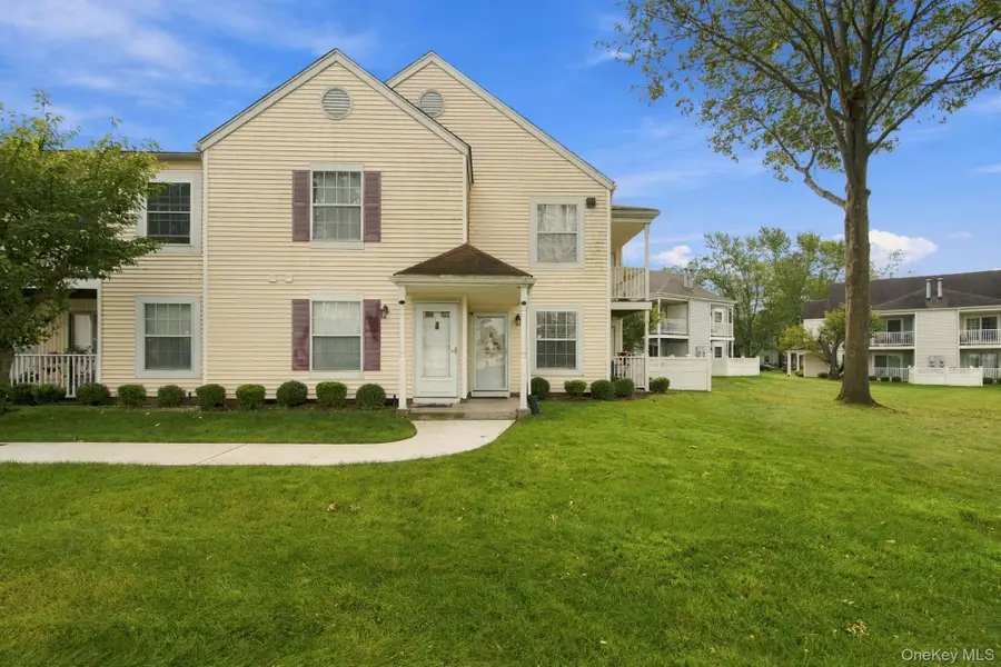 100 Fairview Circle, Middle Island, NY 11953 - #2