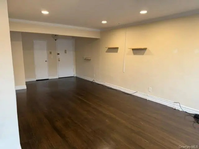 3 Birchwood Court #4M, Mineola, NY 11501 - #2