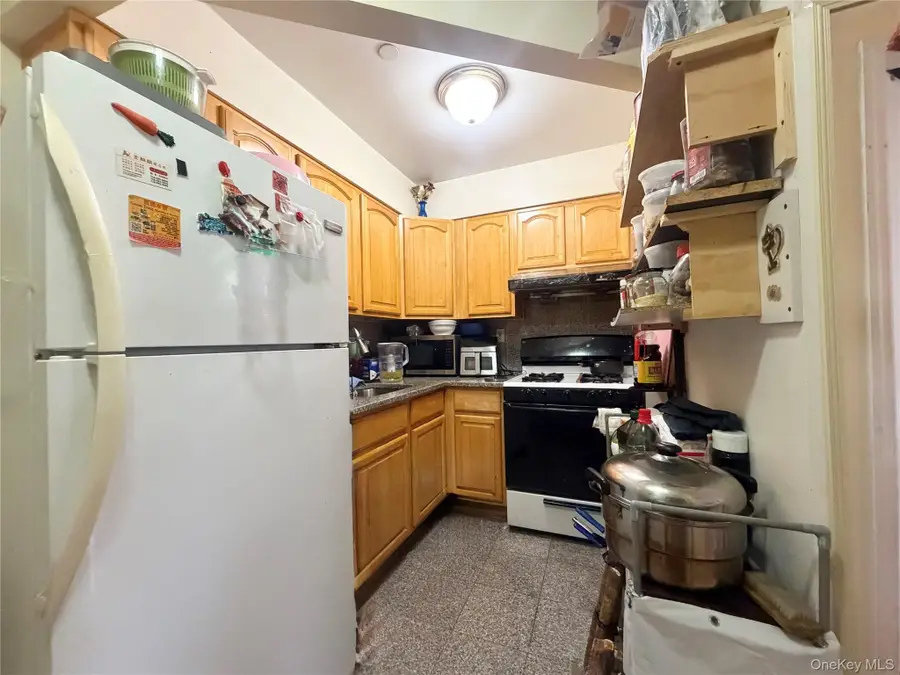3506 Leavitt Street #5H, Flushing, NY 11354 - #3