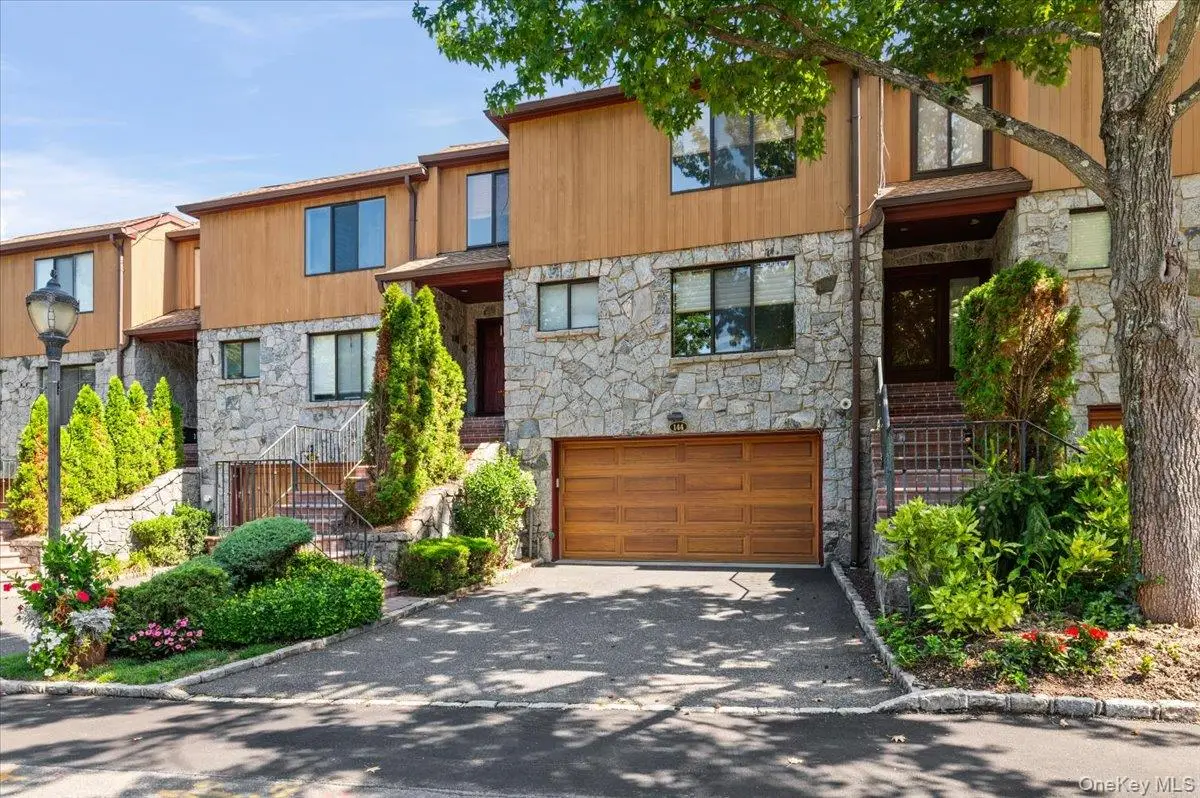144 The Crescent Crescent, Roslyn Heights, NY 11577 - #1