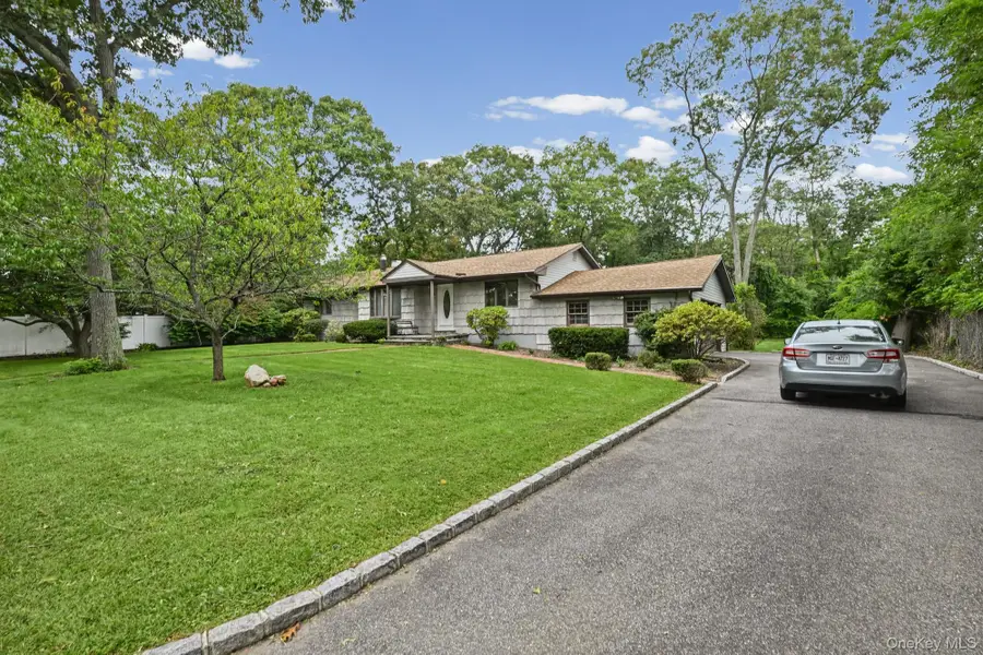 3 Alamo Drive, Farmingville, NY 11738 - #3