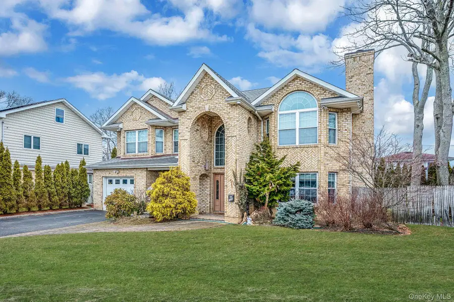 120 Waldo Street, Copiague, NY 11726 - #3