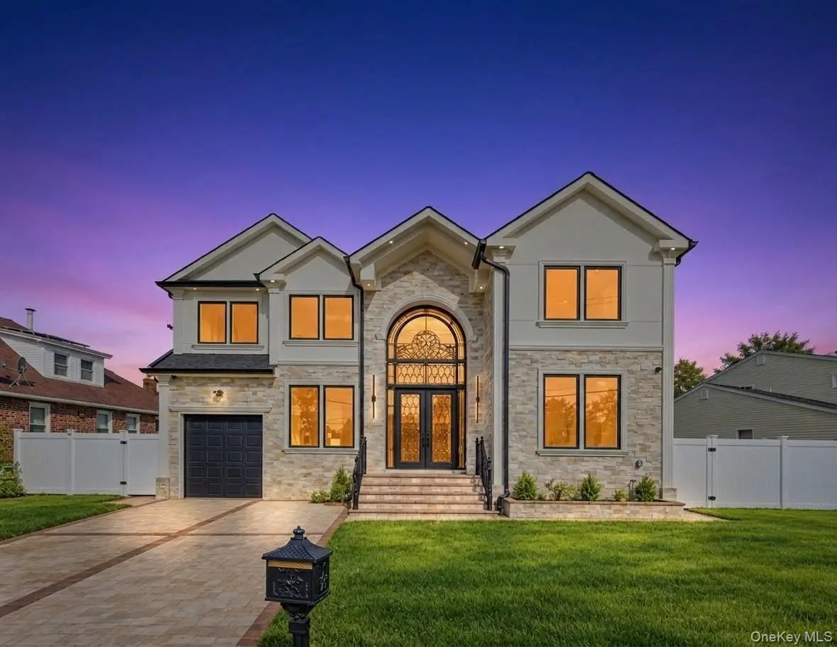 1 Magenta Street, Hicksville, NY 11801 - #1