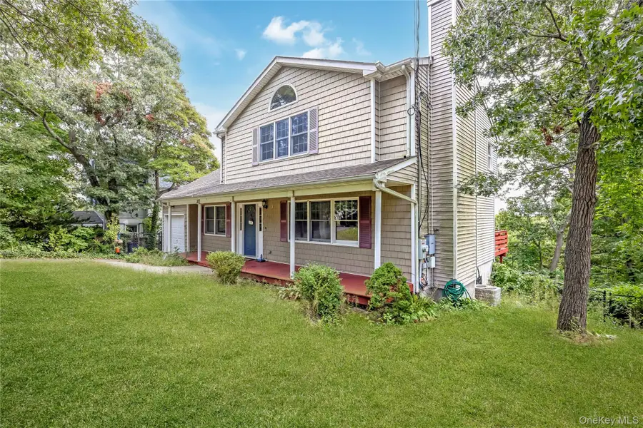 12 Garden Road, Rocky Point, NY 11778 - #3