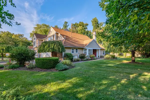 1 Cottonwood Circle, Saugerties, NY 12477