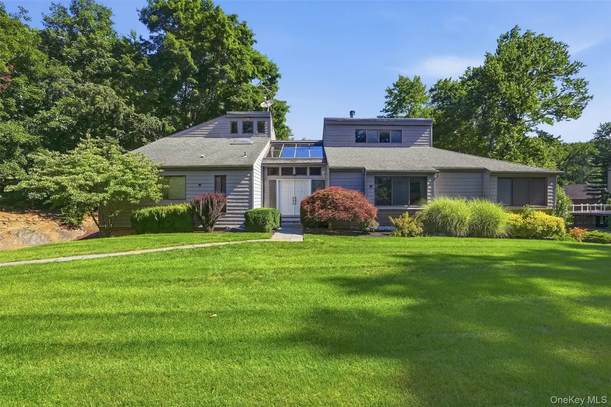 1 Kings Grant Way, Briarcliff Manor, NY 10510 - #1