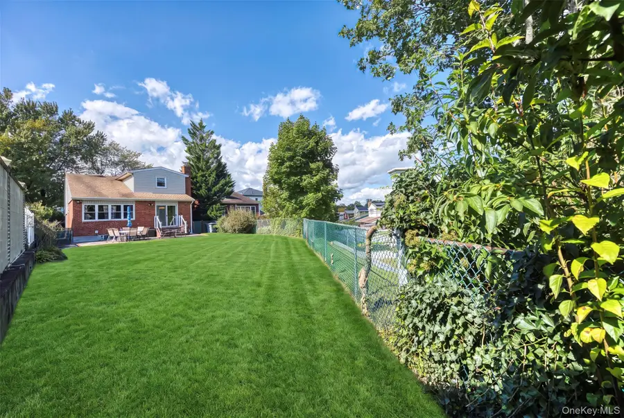 58-19 264th Street, Little Neck, NY 11362 - #2
