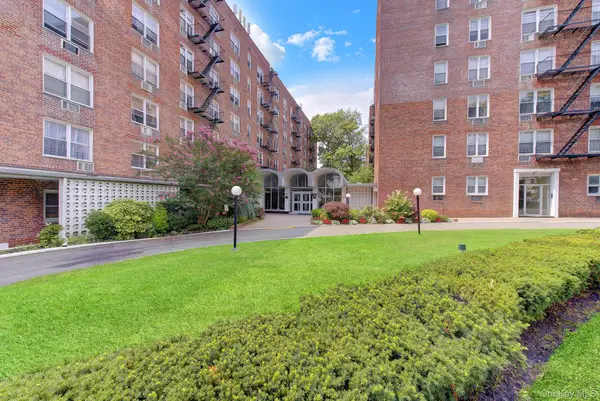 54-40 Little Neck Parkway #6M, Little Neck, NY 11362