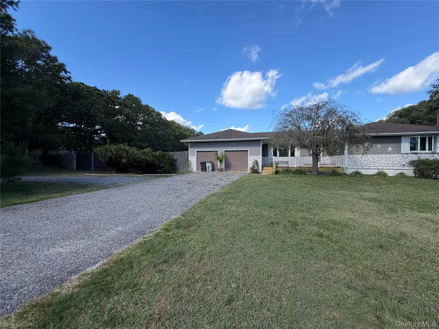 245 N Sunrise Service Road, Manorville, NY 11949 - #3