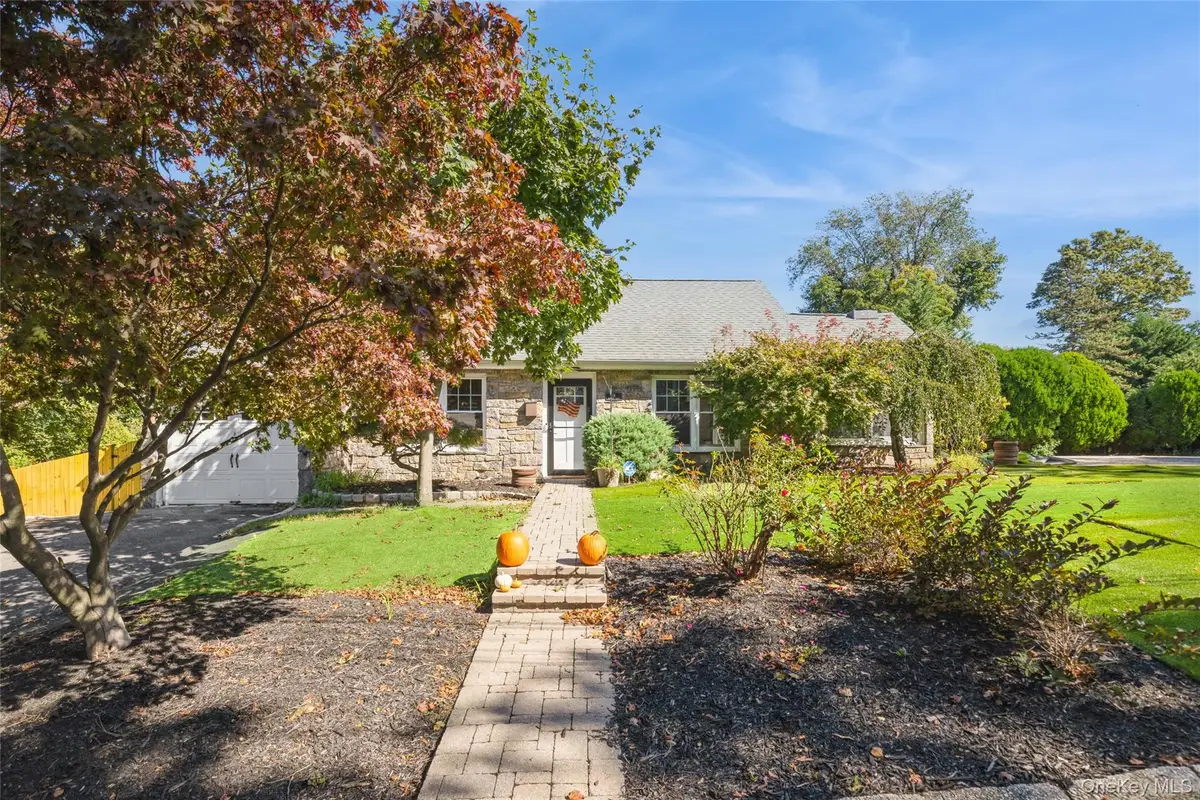 18 Juniper Place, Huntington, NY 11743 - #1