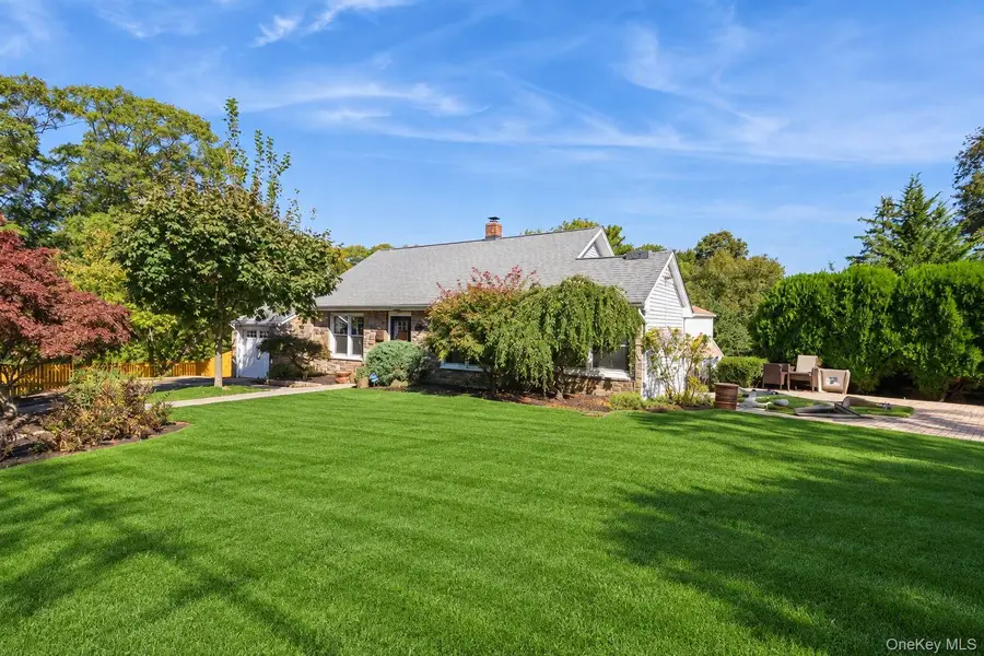 18 Juniper Place, Huntington, NY 11743 - #2