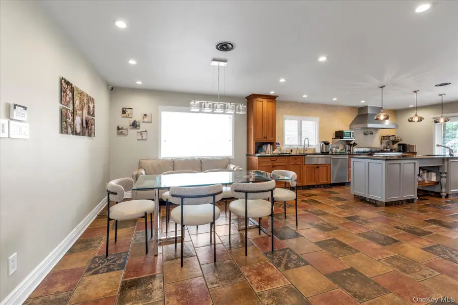 636 Diane Place, North Woodmere, NY 11581 - #3