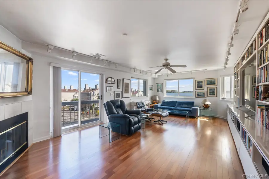 190 Schofield Street #3A, Bronx, NY 10464 - #3