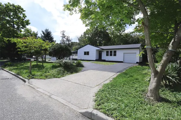 472 Nichols Road, Hauppauge, NY 11788