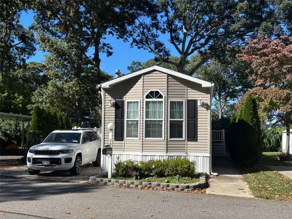 1661 Old Country Road #72, Riverhead, NY 11901
