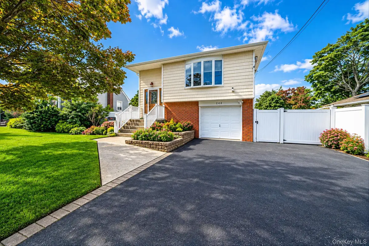 244 Baylawn Avenue, Copiague, NY 11726 - #1