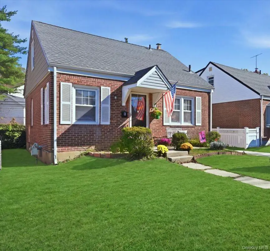 6 Wilton Street, New Hyde Park, NY 11040 - #1