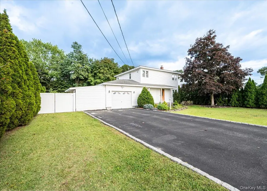 457 Washington Avenue, Patchogue, NY 11772 - #2