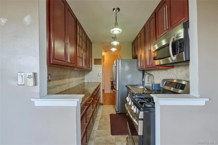 355 Bronx River Road #3G, Yonkers, NY 10704 - #3