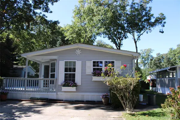 1661 Old Country Road #77, Riverhead, NY 11901