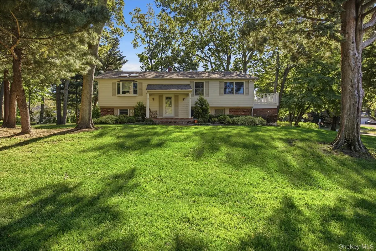 1 High Hill, East Setauket, NY 11733 - #1