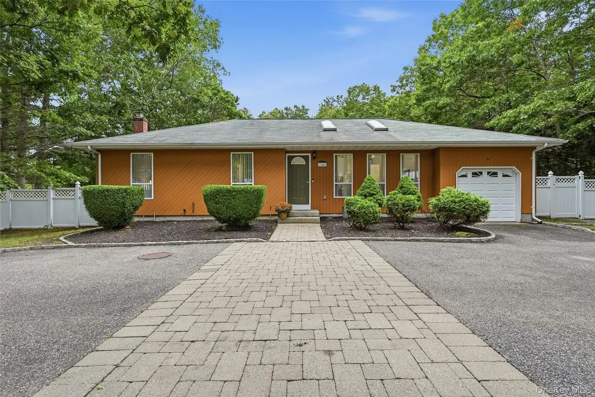16 Georgann Road, Manorville, NY 11949 - #1