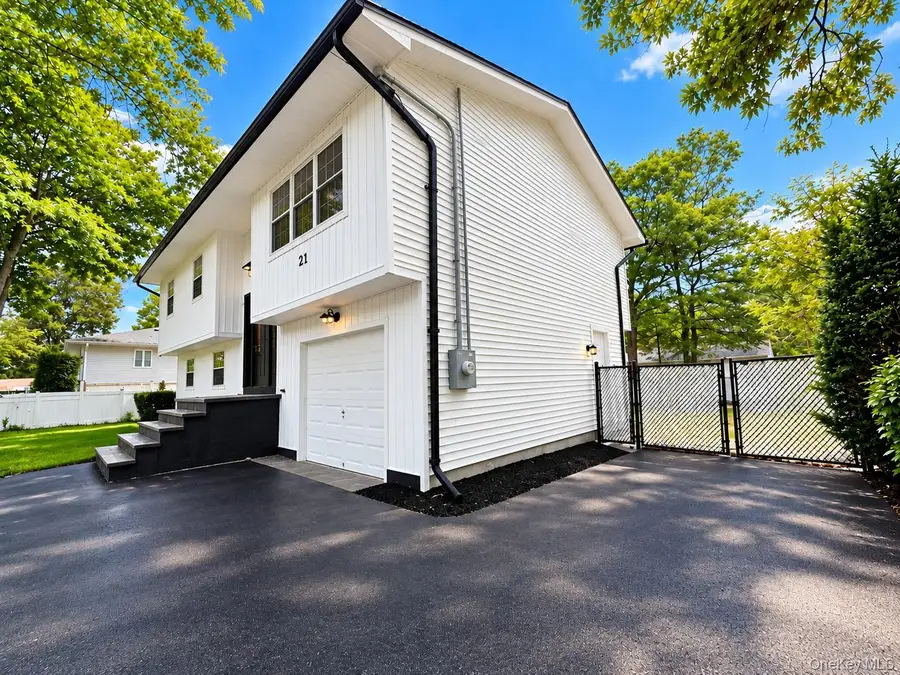 21 Lama Drive, Shirley, NY 11967 - #2