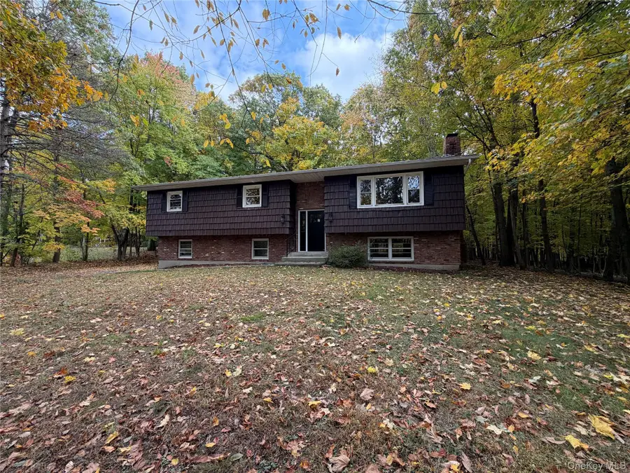 24 Emperor Lane, Montgomery, NY 12549 - #2