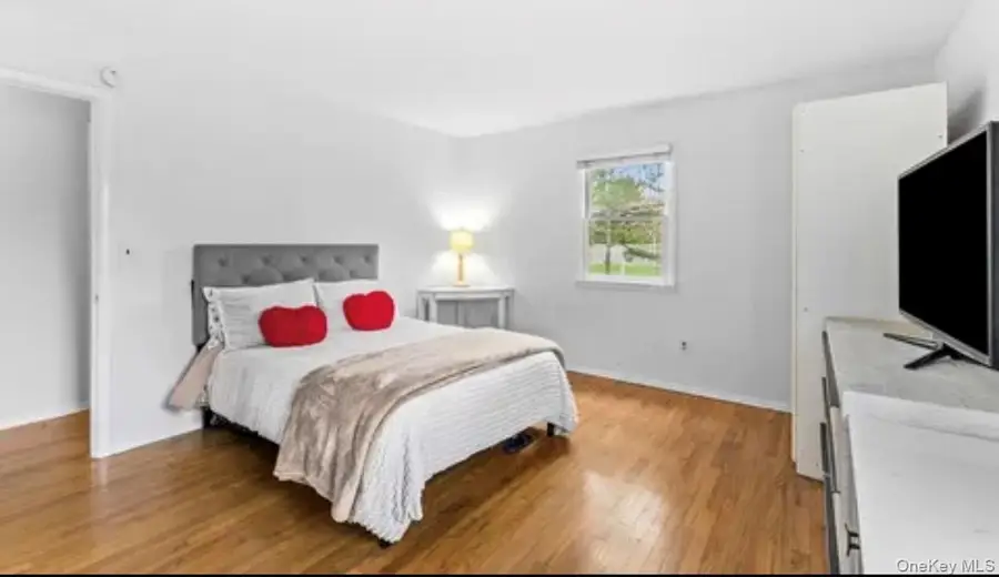 1 Boxwood Street, East Hampton, NY 11937 - #3