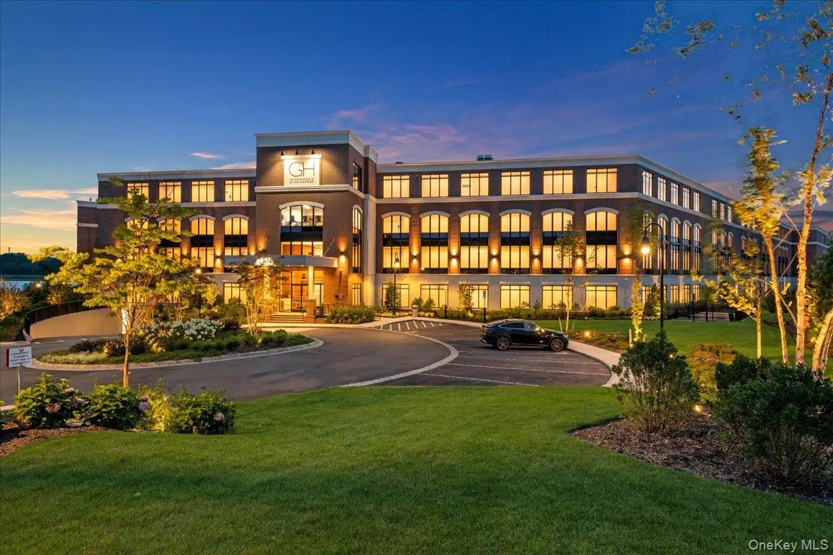 10 Shore Road #400, Glenwood Landing, NY 11547 - #1