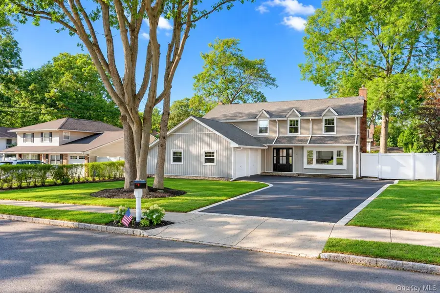 9 Sussex Lane, Lake Grove, NY 11755 - #2
