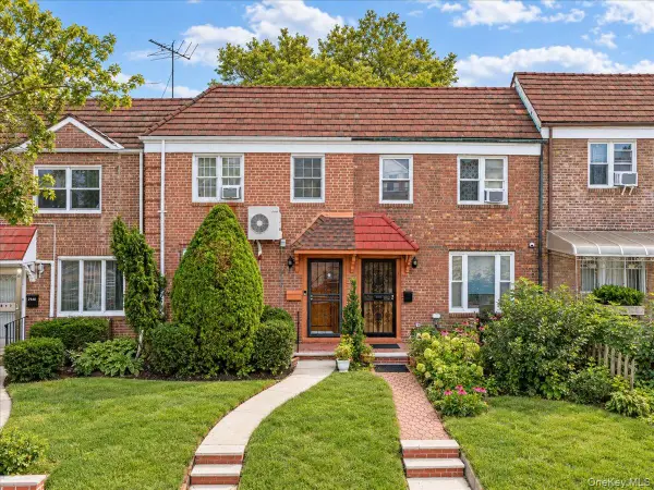 7551 Utopia Parkway, Fresh Meadows, NY 11366